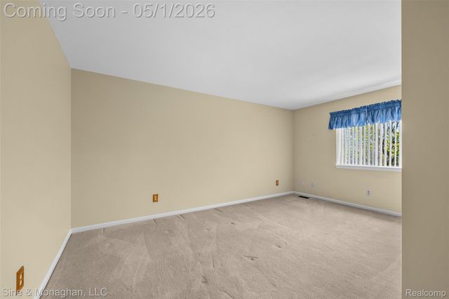 4991 Crooks Road, Royal Oak, MI 48073