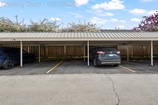 4991 Crooks Road, Royal Oak, MI 48073