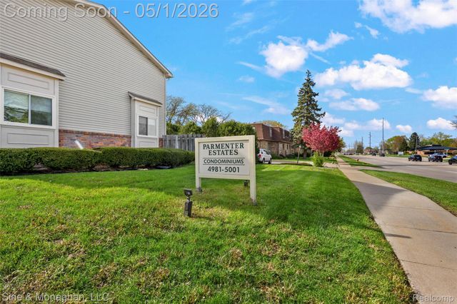 4991 Crooks Road, Royal Oak, MI 48073