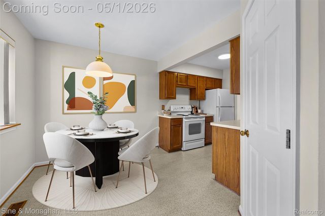 4991 Crooks Road, Royal Oak, MI 48073