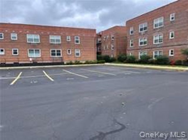 120 S Park Avenue 2-B, Rockville Centre, NY 11570