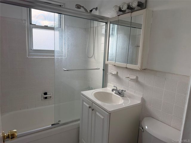 120 S Park Avenue 2-B, Rockville Centre, NY 11570