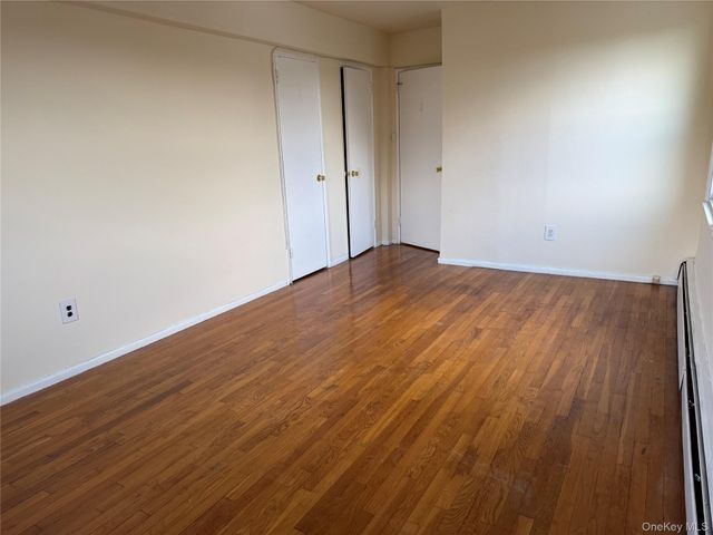120 S Park Avenue 2-B, Rockville Centre, NY 11570
