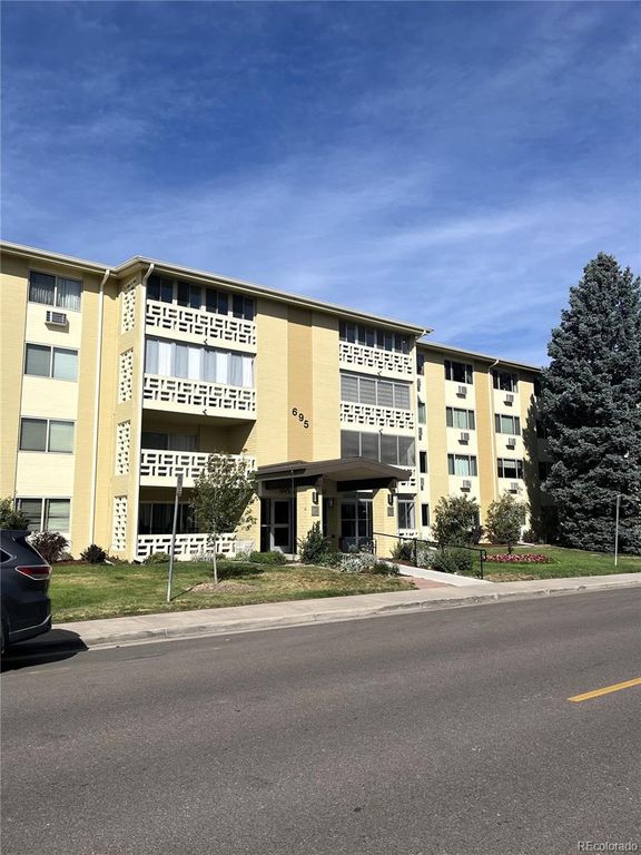 695 S Alton Way 12B, Denver, CO 80247