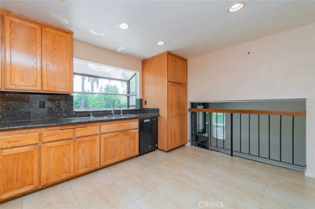 8 Quiet Hollow Road, Phillips Ranch, CA 91766