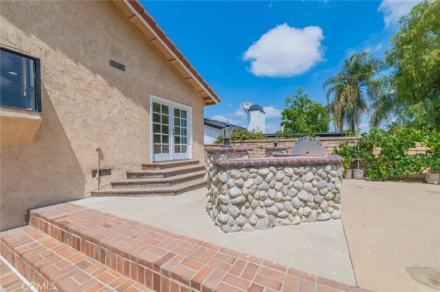 8 Quiet Hollow Road, Phillips Ranch, CA 91766