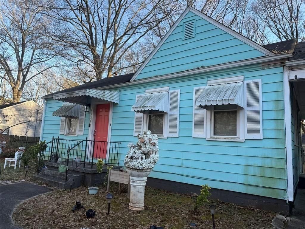 1356 Almont SW Drive, Atlanta, GA 30310
