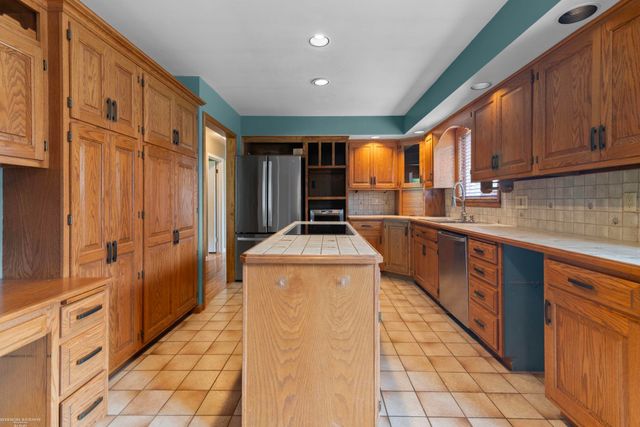 14546 Cornell Street, Sterling Heights, MI 48313