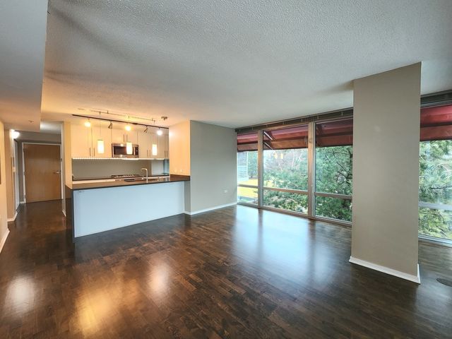 9655 Woods Drive 512, Skokie, IL 60077