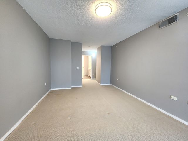 9655 Woods Drive 512, Skokie, IL 60077