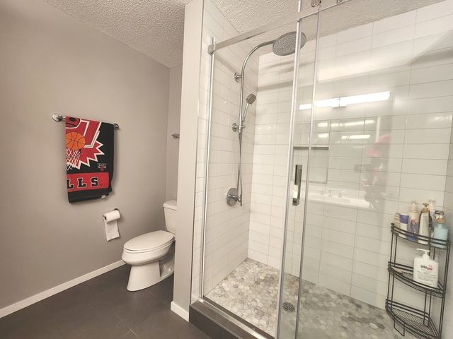 9655 Woods Drive 512, Skokie, IL 60077