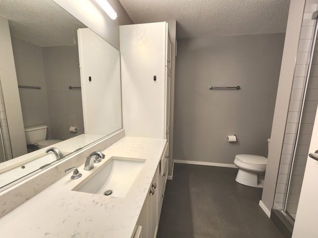 9655 Woods Drive 512, Skokie, IL 60077