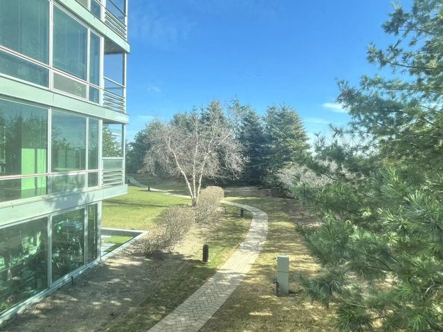 9655 Woods Drive 512, Skokie, IL 60077