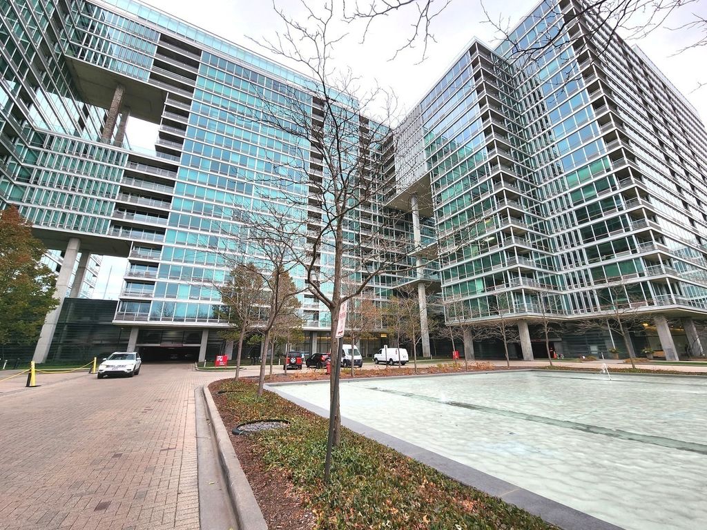 9655 Woods Drive 512, Skokie, IL 60077