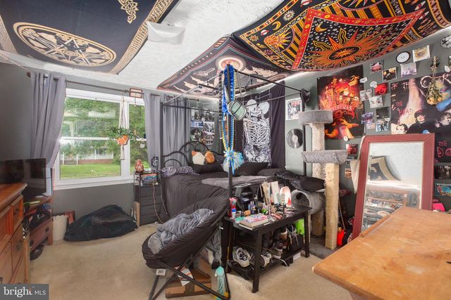 808 CRESTHILL RD, Fredericksburg, VA 22405