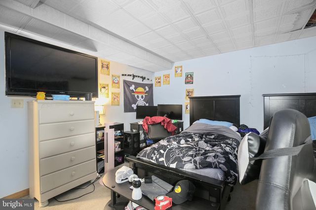 808 CRESTHILL RD, Fredericksburg, VA 22405
