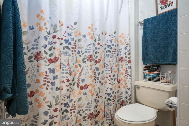 808 CRESTHILL RD, Fredericksburg, VA 22405