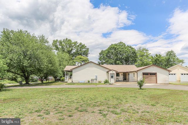 808 CRESTHILL RD, Fredericksburg, VA 22405