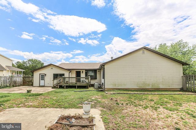 808 CRESTHILL RD, Fredericksburg, VA 22405