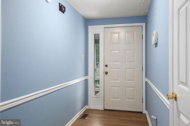 808 CRESTHILL RD, Fredericksburg, VA 22405