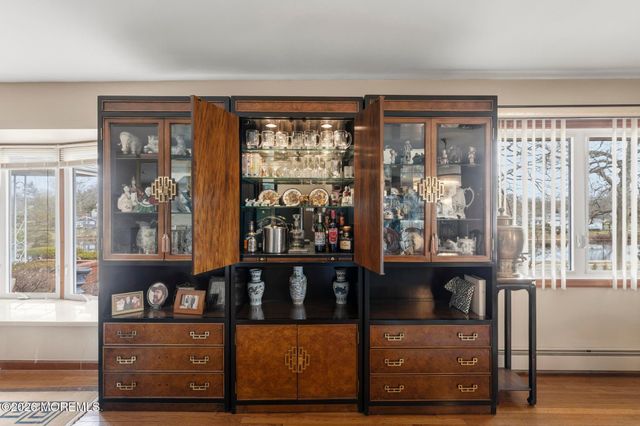 864 Breezy Oaks Drive, Toms River, NJ 08753