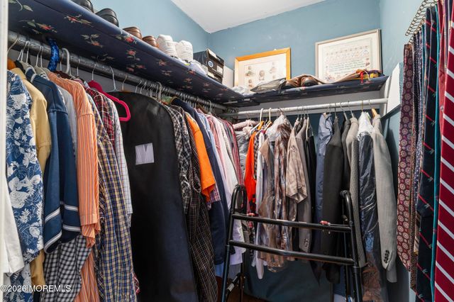 864 Breezy Oaks Drive, Toms River, NJ 08753