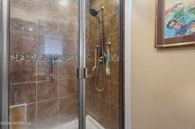 864 Breezy Oaks Drive, Toms River, NJ 08753