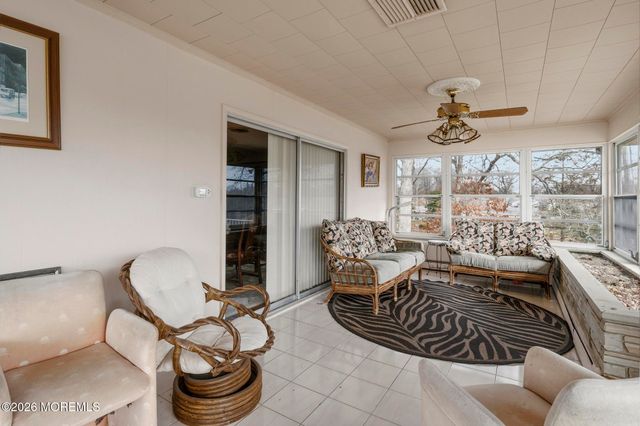 864 Breezy Oaks Drive, Toms River, NJ 08753