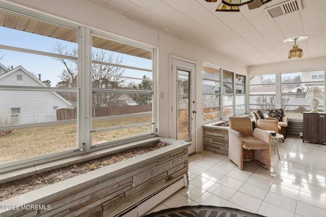 864 Breezy Oaks Drive, Toms River, NJ 08753