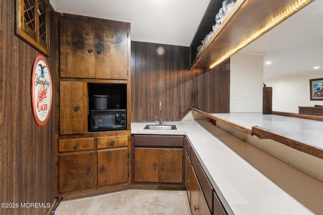 864 Breezy Oaks Drive, Toms River, NJ 08753