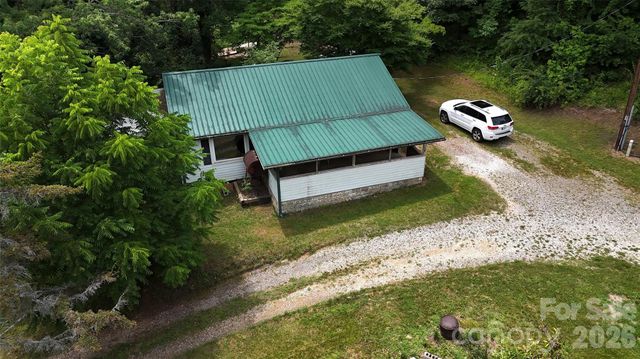402 Sharon Road, Fairview, NC 28730