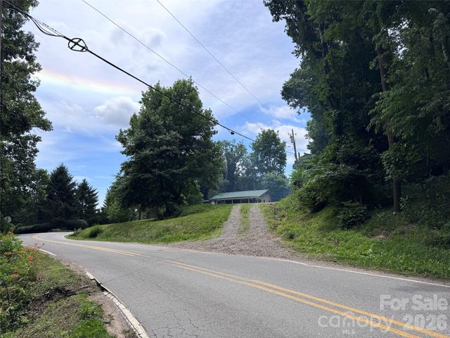402 Sharon Road, Fairview, NC 28730