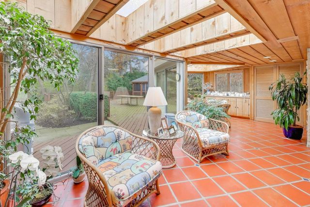 42 Woodley Road, Winnetka, IL 60093