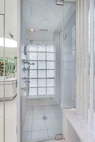 42 Woodley Road, Winnetka, IL 60093