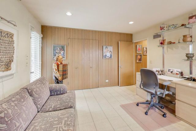 42 Woodley Road, Winnetka, IL 60093