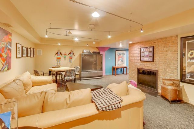 42 Woodley Road, Winnetka, IL 60093