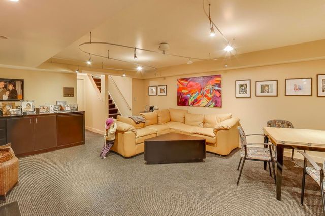 42 Woodley Road, Winnetka, IL 60093