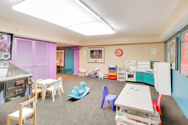 42 Woodley Road, Winnetka, IL 60093