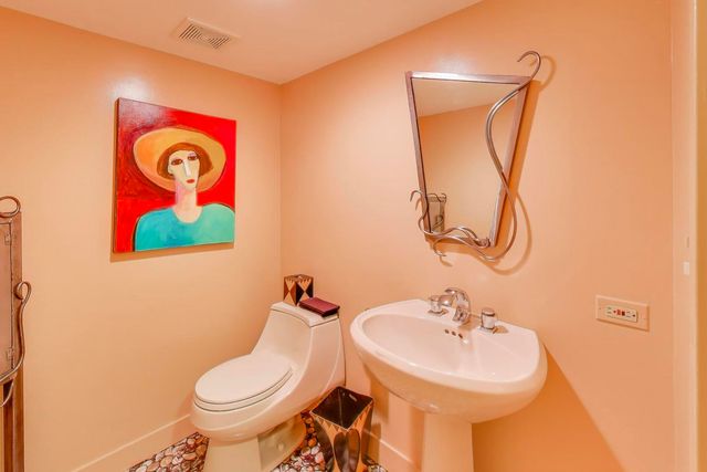 42 Woodley Road, Winnetka, IL 60093