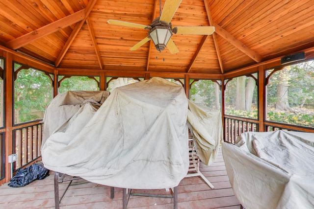 42 Woodley Road, Winnetka, IL 60093