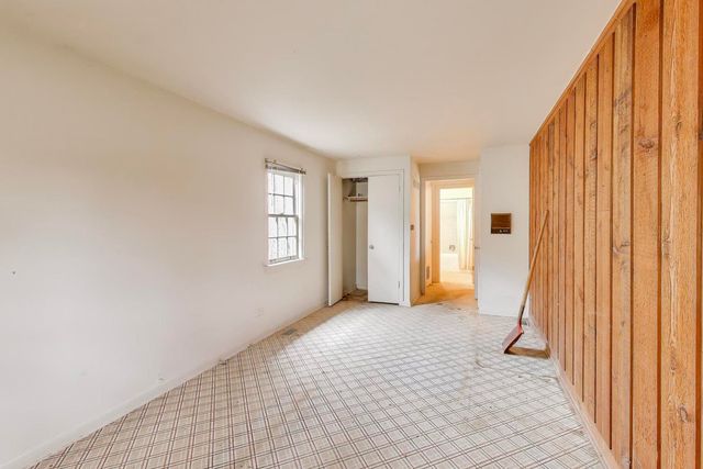 42 Woodley Road, Winnetka, IL 60093