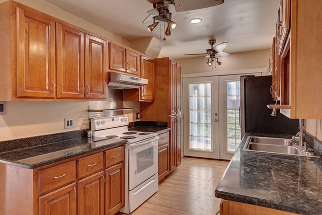 407 N 2nd St, Alpine, TX 79830