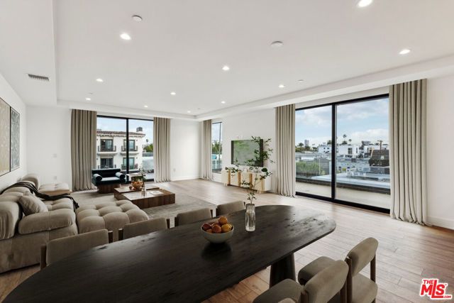 725 N Croft Avenue 110, Los Angeles, CA 90069