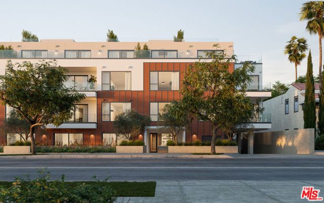 725 N Croft Avenue 110, Los Angeles, CA 90069