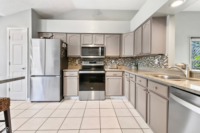 10774 Chesapeake Drive N, Indianapolis, IN 46236