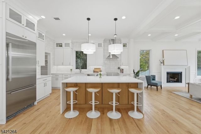 13 Harding Pl, Livingston Twp., NJ 07039