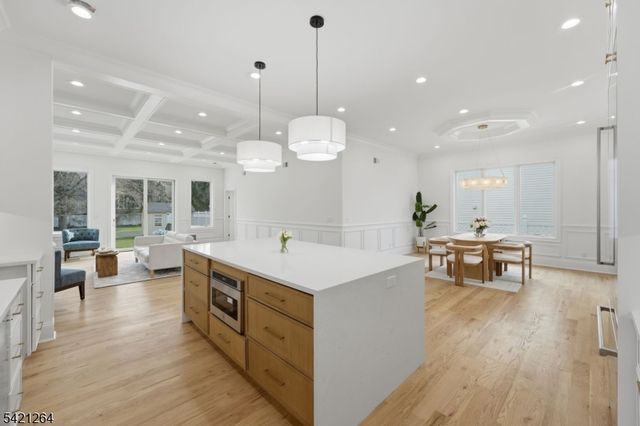 13 Harding Pl, Livingston Twp., NJ 07039