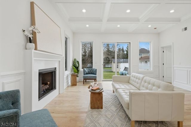 13 Harding Pl, Livingston Twp., NJ 07039