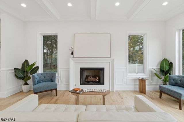 13 Harding Pl, Livingston Twp., NJ 07039