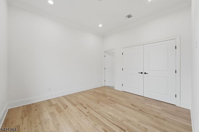 13 Harding Pl, Livingston Twp., NJ 07039